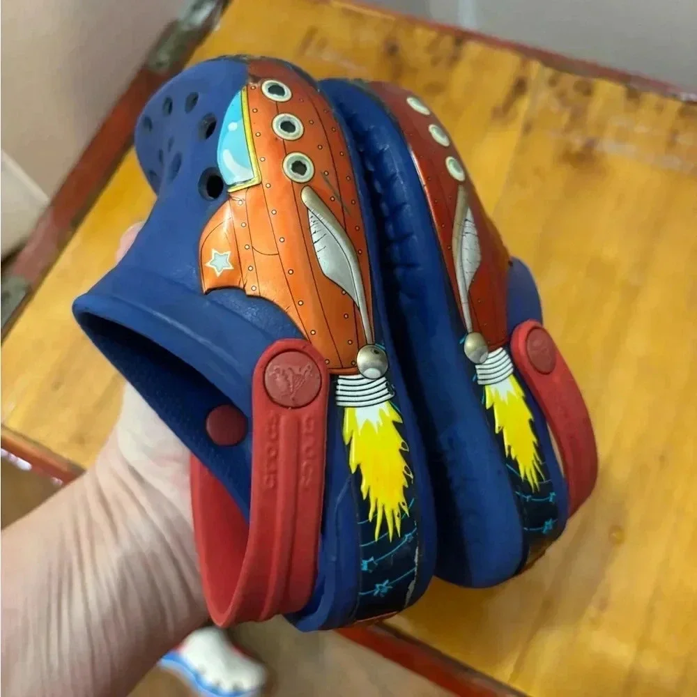 Crocs rocket C 6/7-great condition